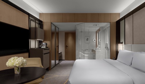 Classic Room, 1 King Bed, Club Lounge Access