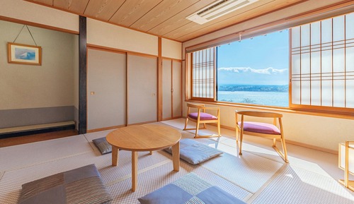 Japanese-style Room, Lake View