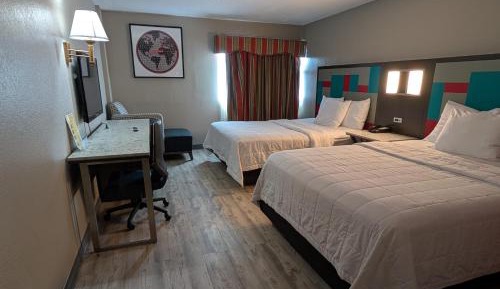 Queen Room with Two Queen Beds - Non-Smoking