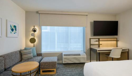 King Studio with Sofa Bed and Courtyard View
