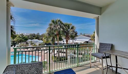 One-Bedroom Apartment with Ocean View