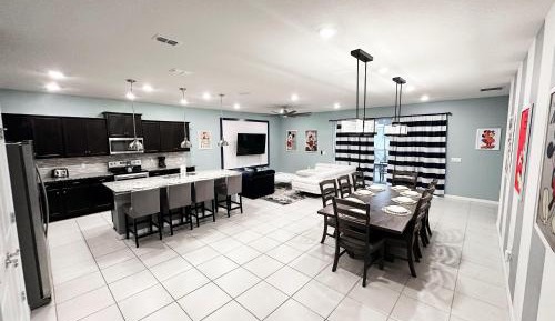 Ten-Bedroom Holiday Home
