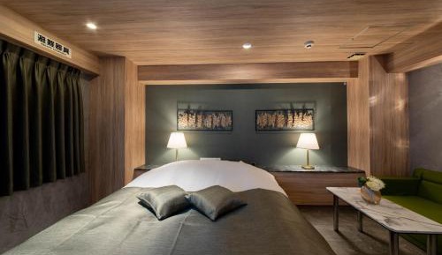 Double Room with Private Bathroom