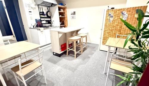 Single Room with Shared Shower and Toilet