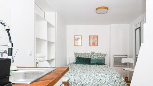 Room #1475463401