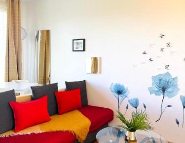 Apartment with Garden View