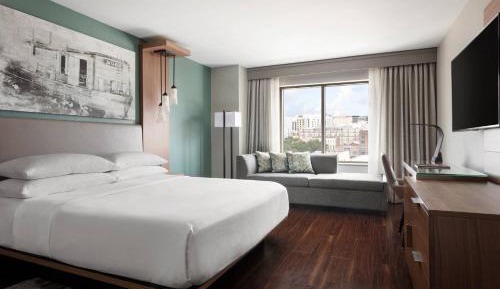 Guest room, 1 King, With view