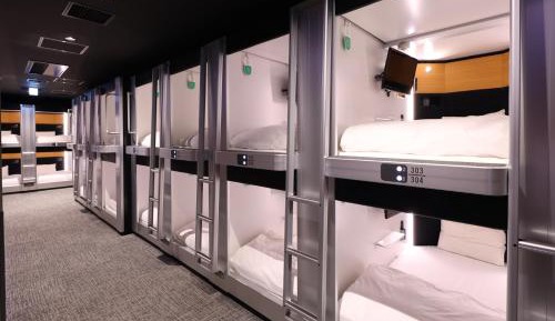 Capsule Room Selected at Check-in for Male