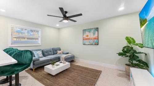 Four-Bedroom Deluxe Apartment