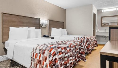 Deluxe Room with Two Double Beds Smoke Free