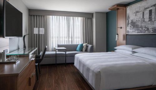 Guest room, 1 King Bed