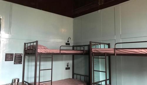 10-Bed Mixed Dormitory Room