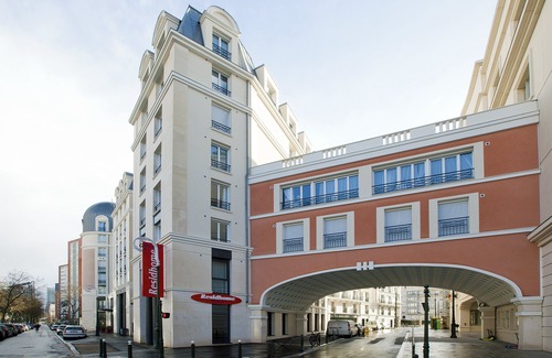 Puteaux Hotel | Residhome Puteaux La Defense