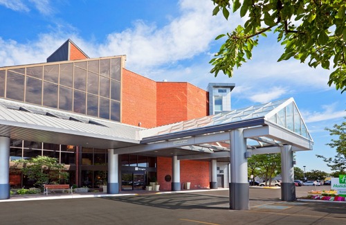 Oakville Hotel | Holiday Inn Oakville Centre, an Ihg Hotel