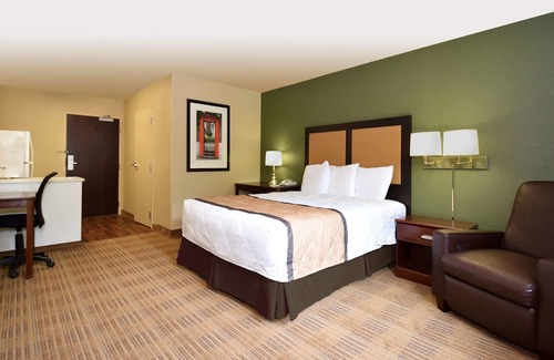 Fairvilla Hotel | Extended Stay America - Orlando - Maitland - 1760 Pembrook Dr.