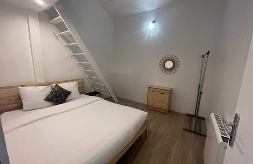Bel-Air Nord Apartment | Best Cosy Loft Paris