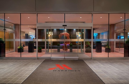 Etobicoke Hotel | Toronto Airport Marriott Hotel