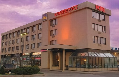 Newmarket Hotel | Best Western Voyageur Place Hotel