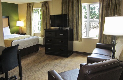 Fairvilla Hotel | Extended Stay America Suites - Orlando - Maitland - 1776 Pembrook Dr
