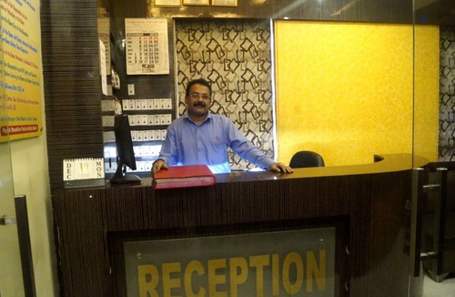 Girgaon Hotel | Hotel National