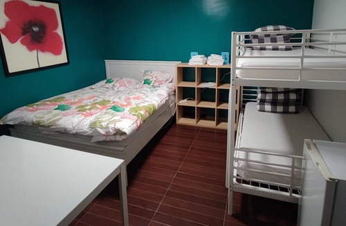 Pere Lachaise House | townhouse capacity 23 people ideal for groups