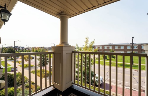 Vaughan House | Spacious 4 bedroom Escape Near Canada's Wonderland!