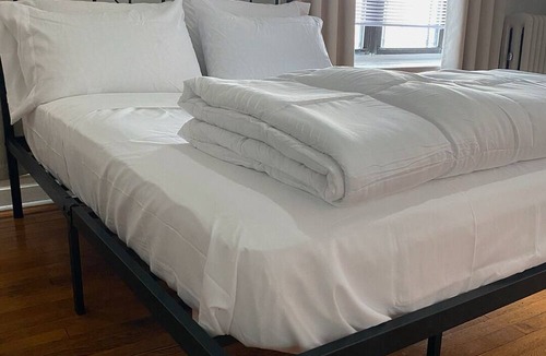Murray Hill Apartment | cozy vintage apartment. 1 bedroom & very spacious