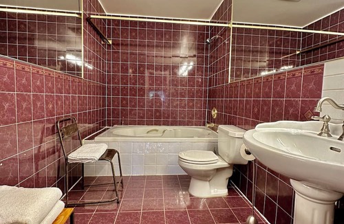 Gananoque Apartment | Art House - apartment in Gananoque