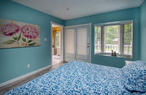 Victoria Harbour Cottage | Robin's Point - Three Bedroom Cottage, Sleeps 6
