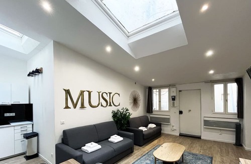 Quartier de la Porte-Saint-Denis Apartment | Urban Flat 187 - Sublime 1 Bedroom in Paris
