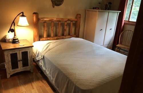 Kearney Cottage | Lakefront Family Cottage Retreat North Muskoka