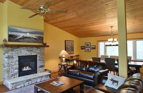 The Blue Mountains House | Collingwood Bliss Lodge