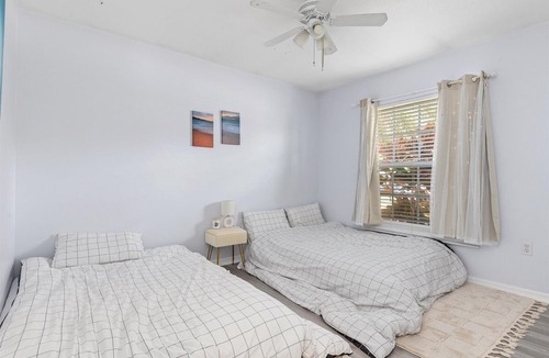 Bee Ridge House | Cozy Vaca house near Siesta Key