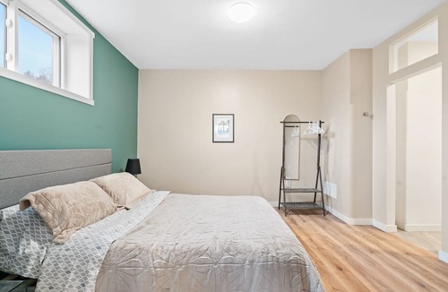 West Grey House | Markdale Farmhouse Retreat Lower 1 Bed
