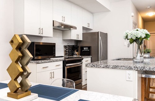 North York Apartment | Toronto Co-Living Luxury