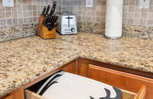 Norterra House | Extended Stays | Priv Oasis in Phoenix w/ Pool | 30+ Days