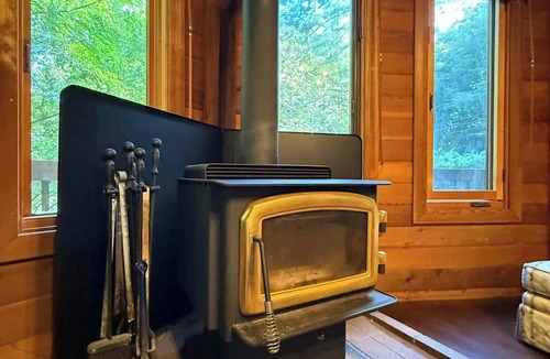 Oishi House | Entire house rentalAuthentic log house with wood / Minamitsuru District Yamanashi