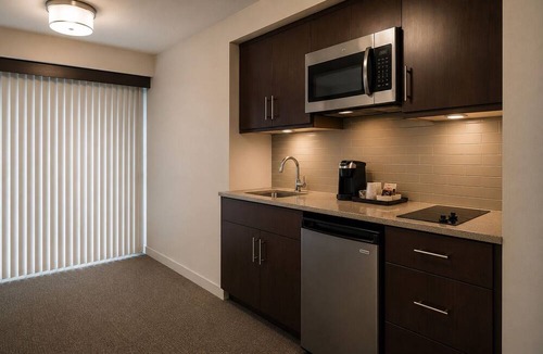 Garden District Hotel | Inviting 1BR Toronto Getaway Close to CN Tower & Transit