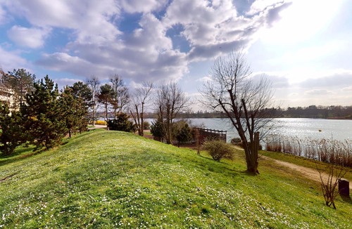 Ormetteau-Port Apartment | Charming 3-bedroom apartment in delightful Créteil with WiFi