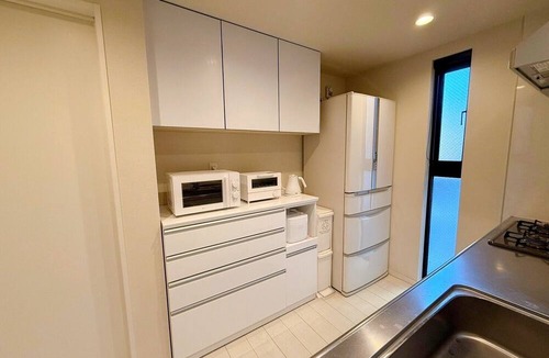 Itabashi House | Ikebukuro 2 min/Shinjuku 11 min/Shibuya 18 min/Max 8 people/3 bed rooms/Parking/High speed Wi-fi/Multilingual