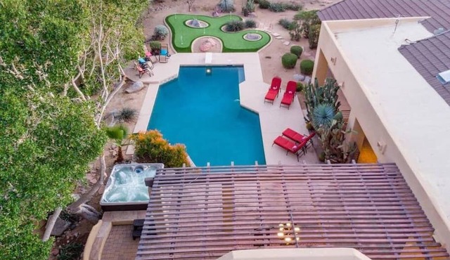 Golf CourseHeated PoolSpaPool Table
