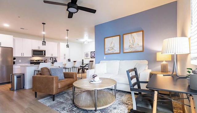 Landing | Incredible 2BD, Pool, Gym