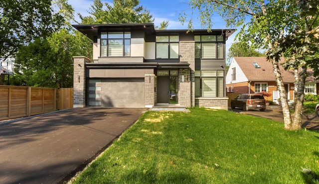 Modern Luxury Home | Minutes to Bronte Harbour & Downtown Oakville