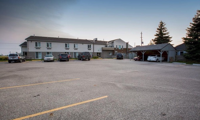 Elora Hotel | The Village Inn